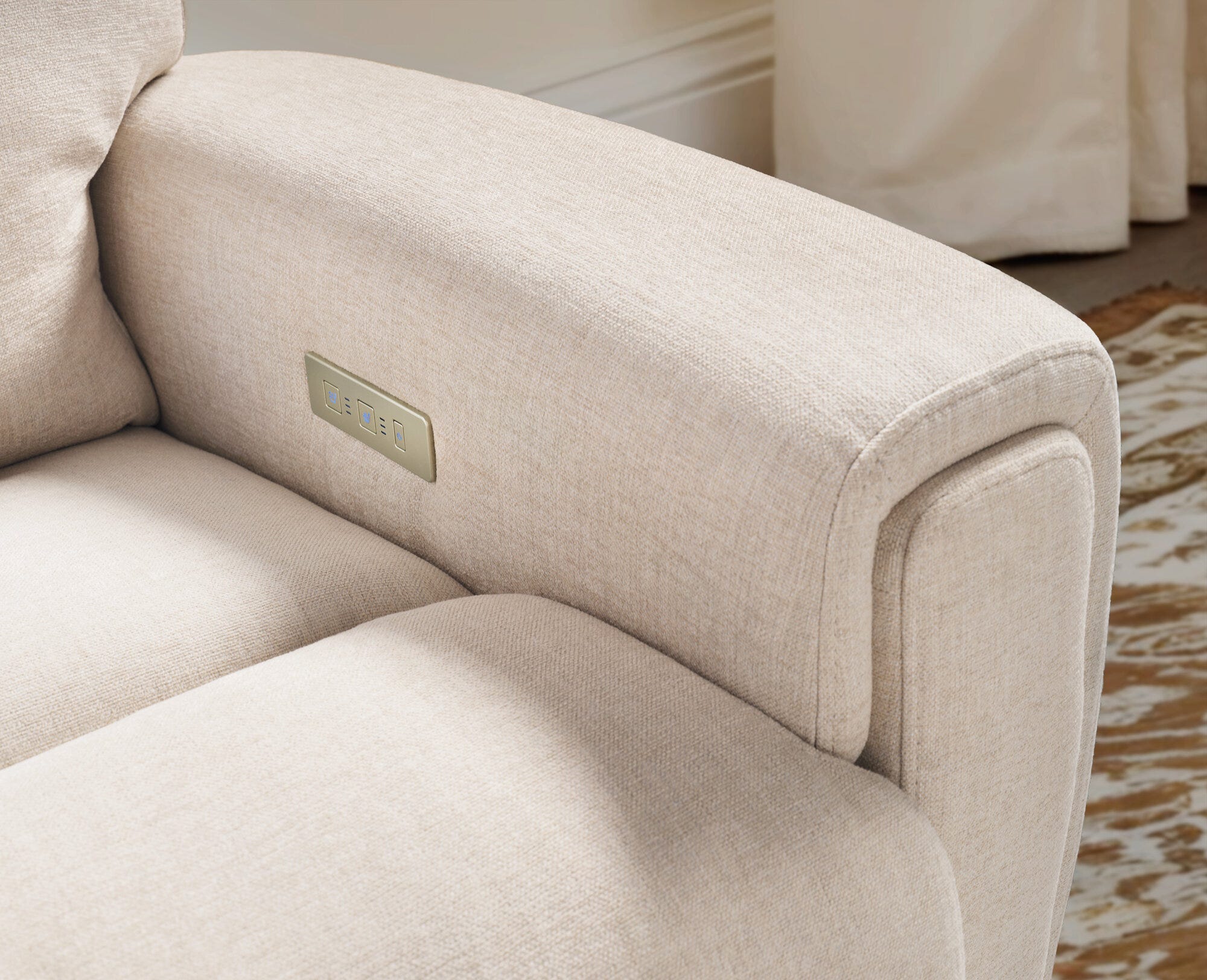 Raze Lift Reclining Chair - Detail