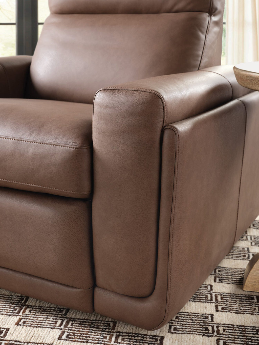 Simone Zero Gravity Power Recliner - Detail