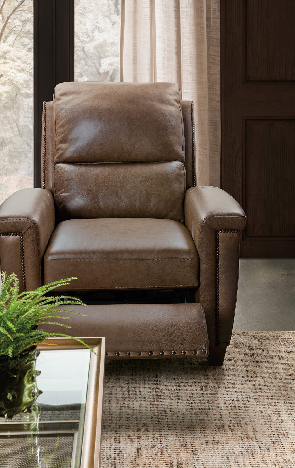 Julian Power Recliner with Power Headrest - Detail 2