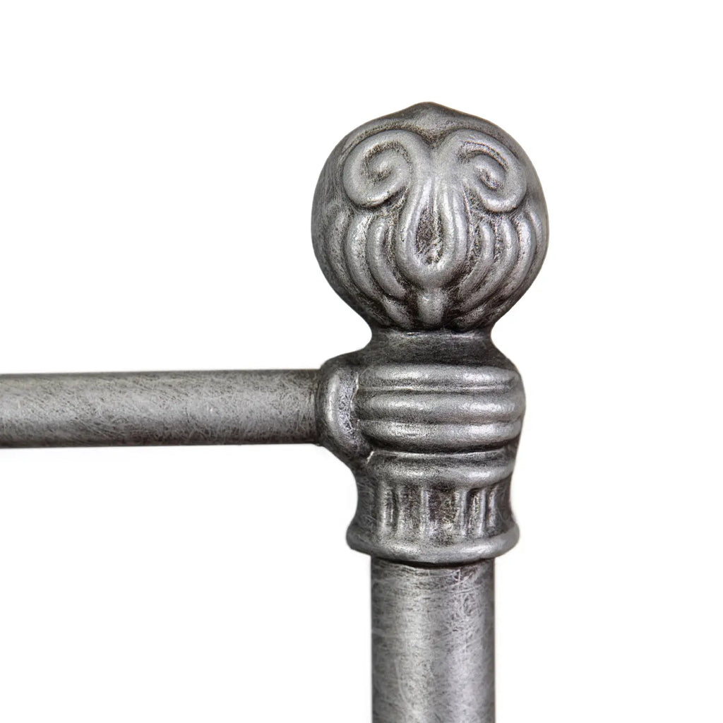 Sena 1004 queen CBMPF Silver Bisque finish closeup