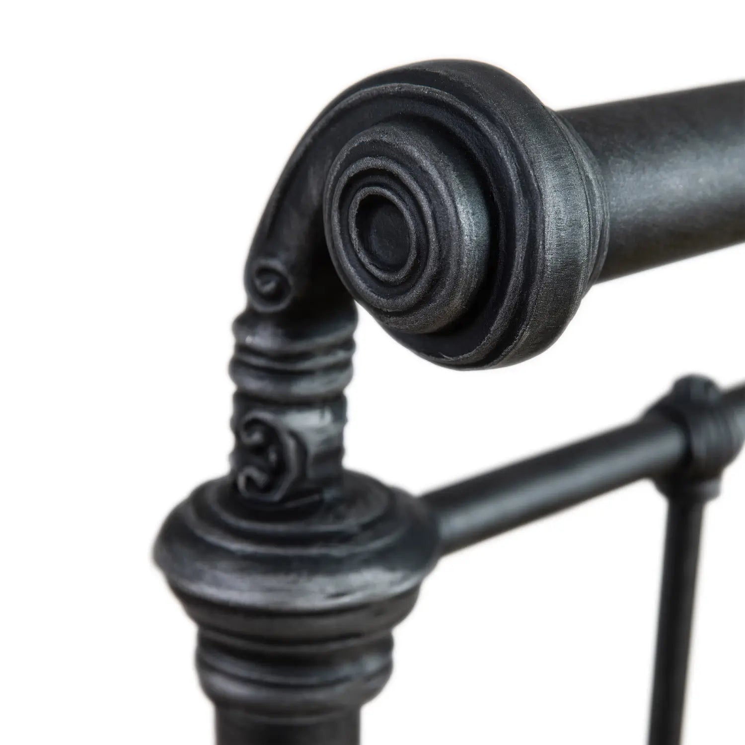 Sheffield 1039 queen CBMPF Aged Iron finish closeup