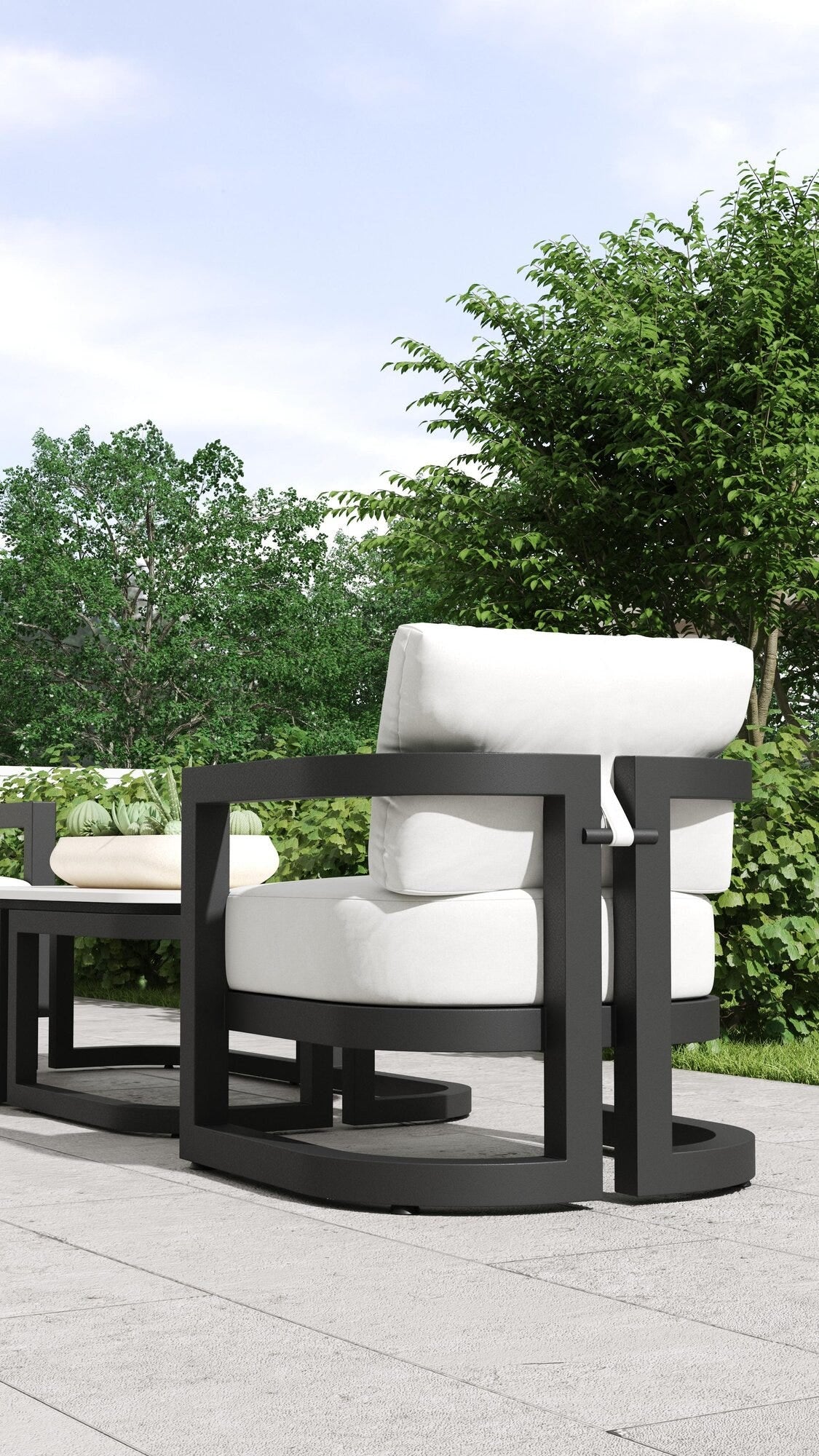 Malibu Club Chair in Cast Silver, No Welt