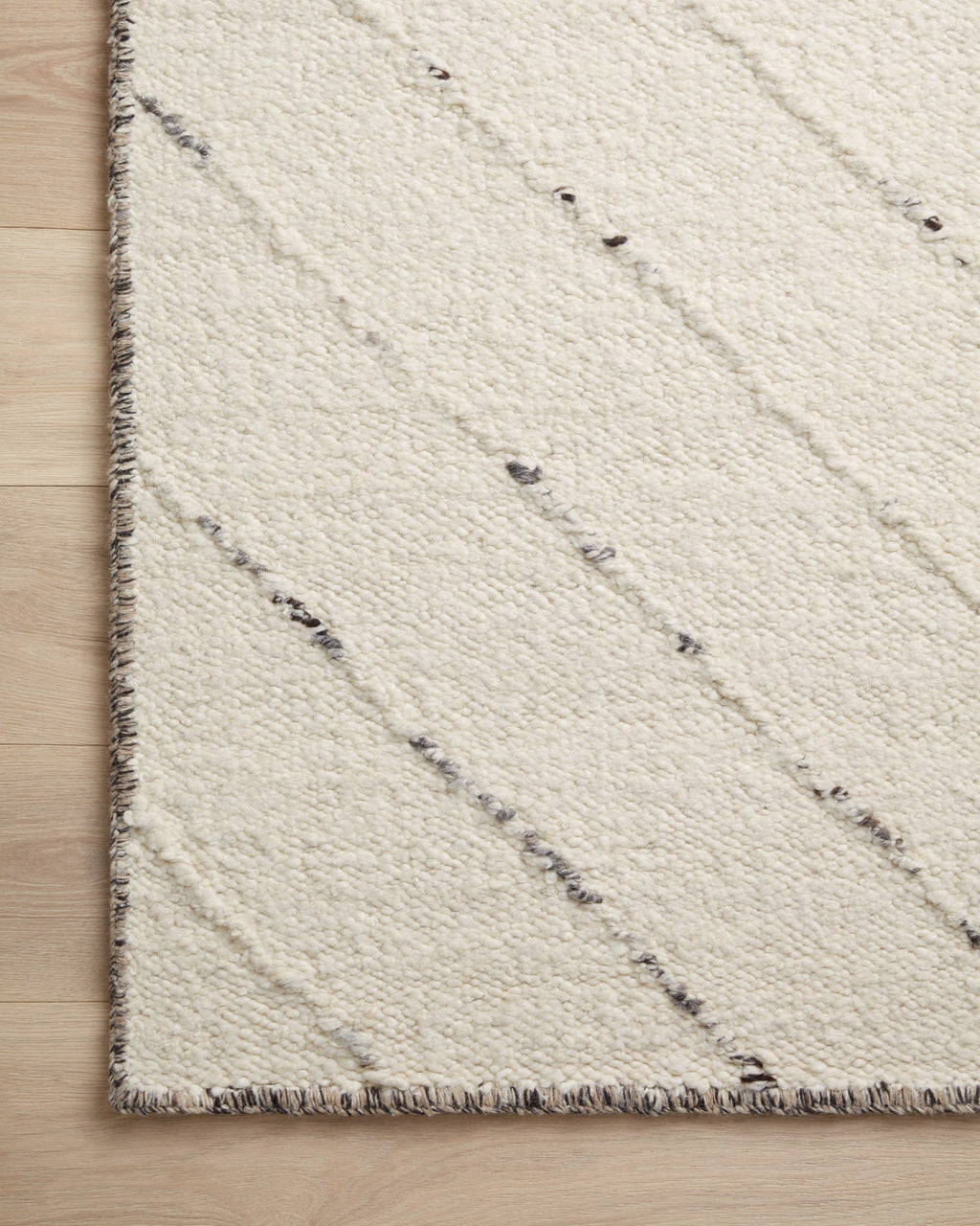 WYL-04 IVORY / BLACK