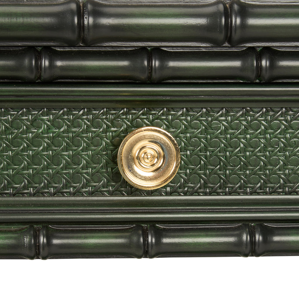 W10079 g