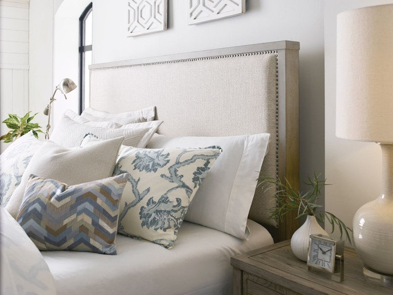 American Drew Jacksonville Queen Bed Complete 924-313R
