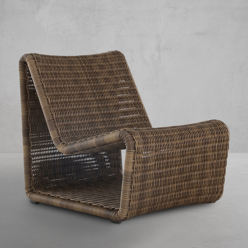 Como Resin Wicker Lounge