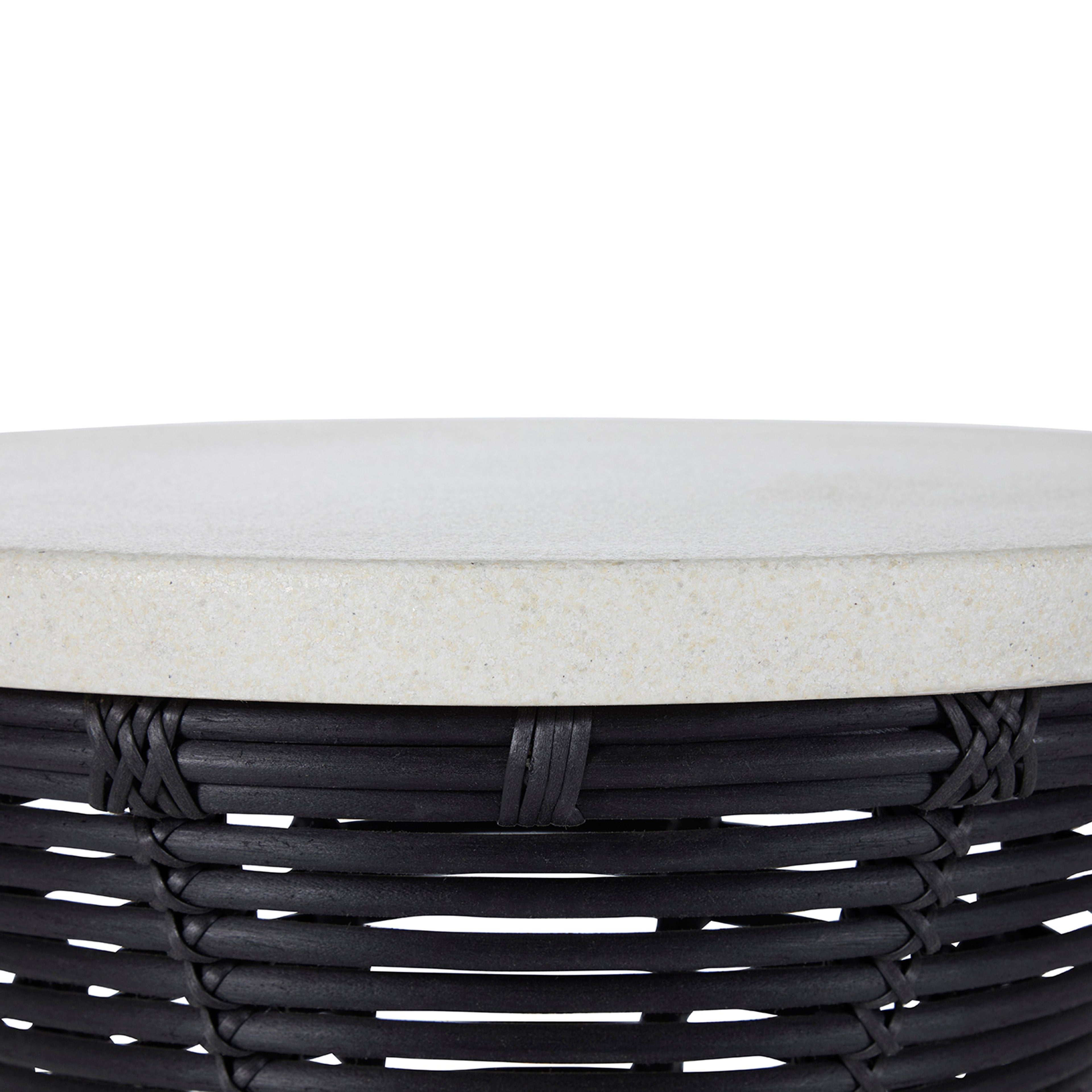 Harris Wicker 22" Round Outdoor Pedestal End Table