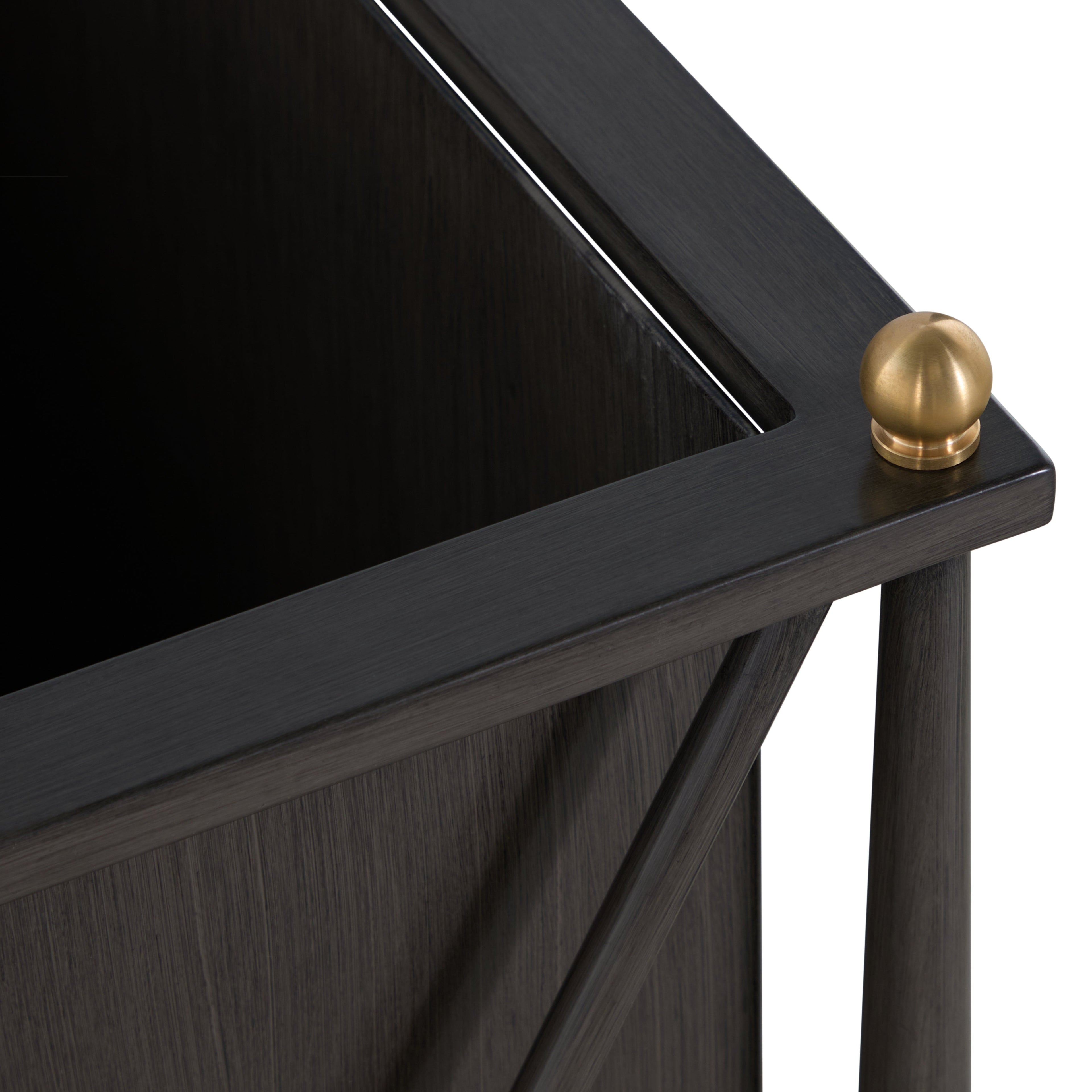 Roma Medium Planter