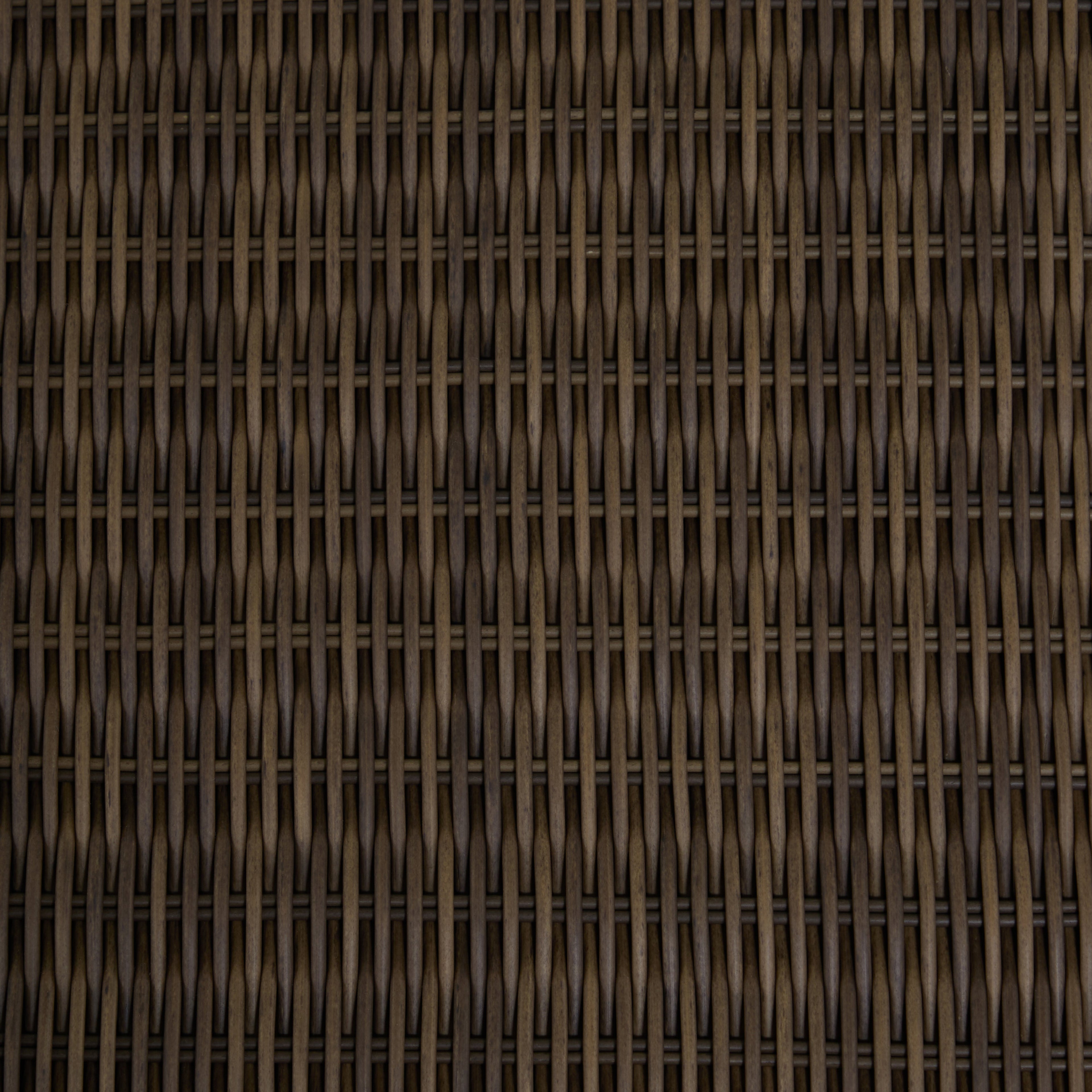 Como Resin Wicker Chaise