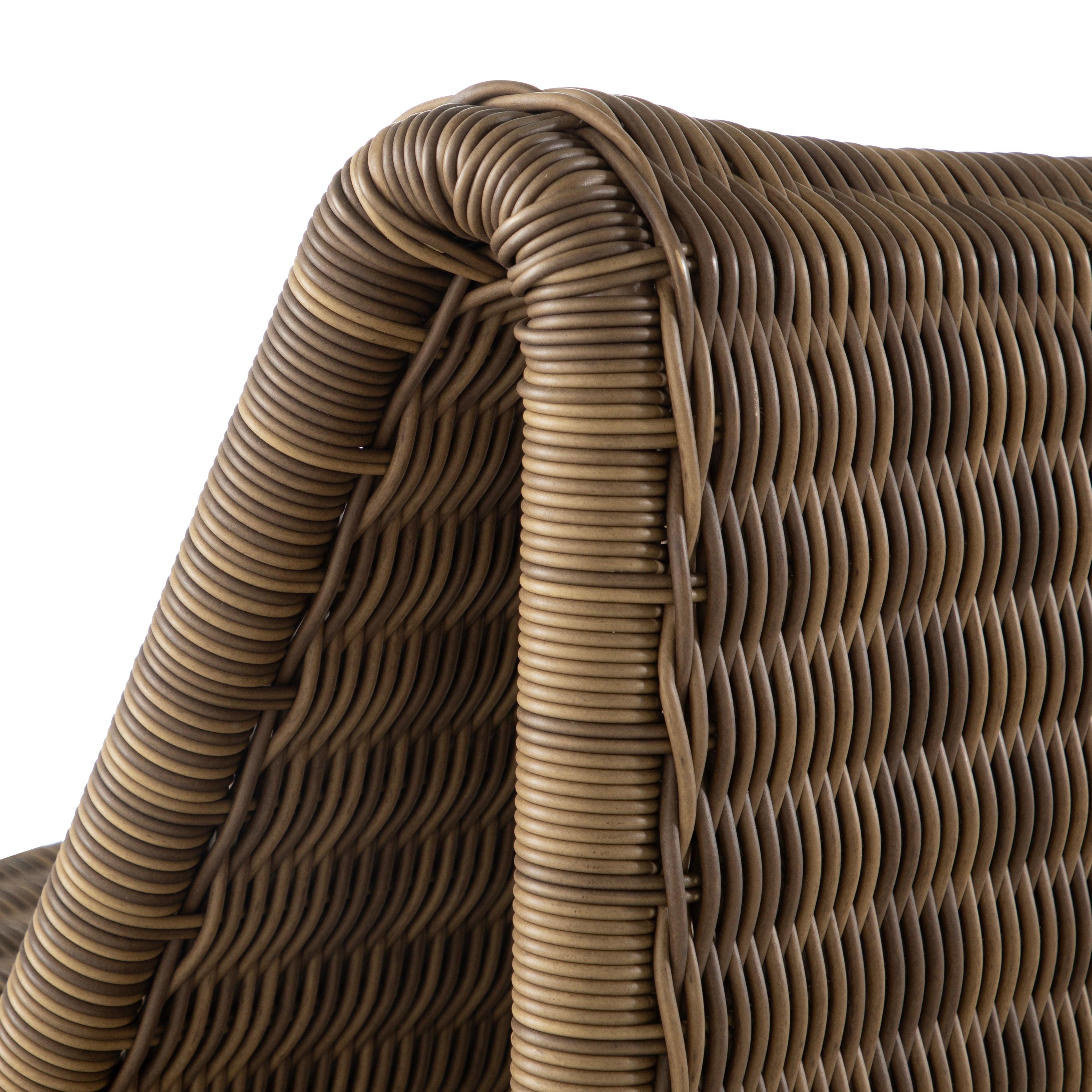 Como Resin Wicker Lounge