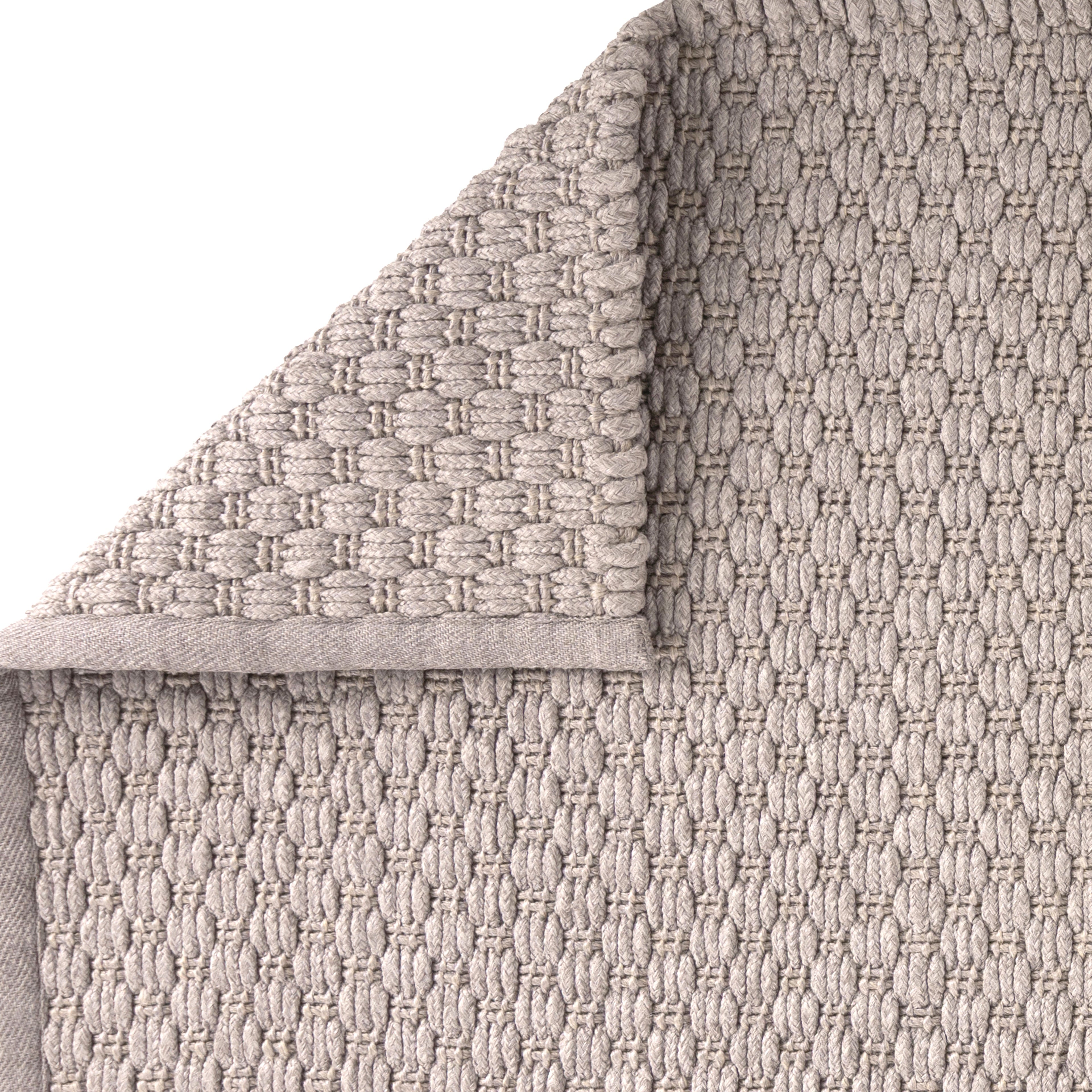 Luxe Criss Cross Outdoor Area Rug