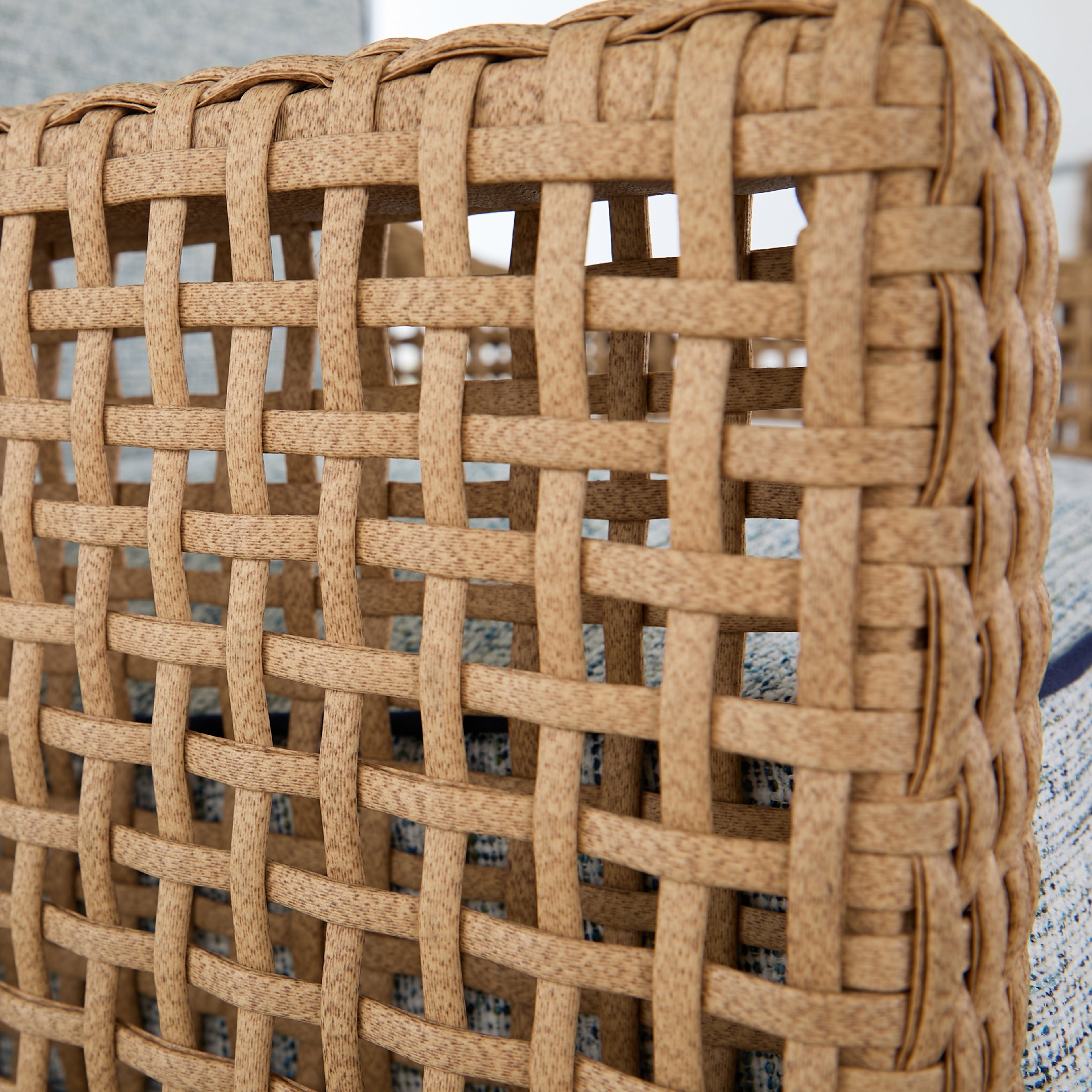 Peninsula Wicker Outdoor Swivel Glide Chair