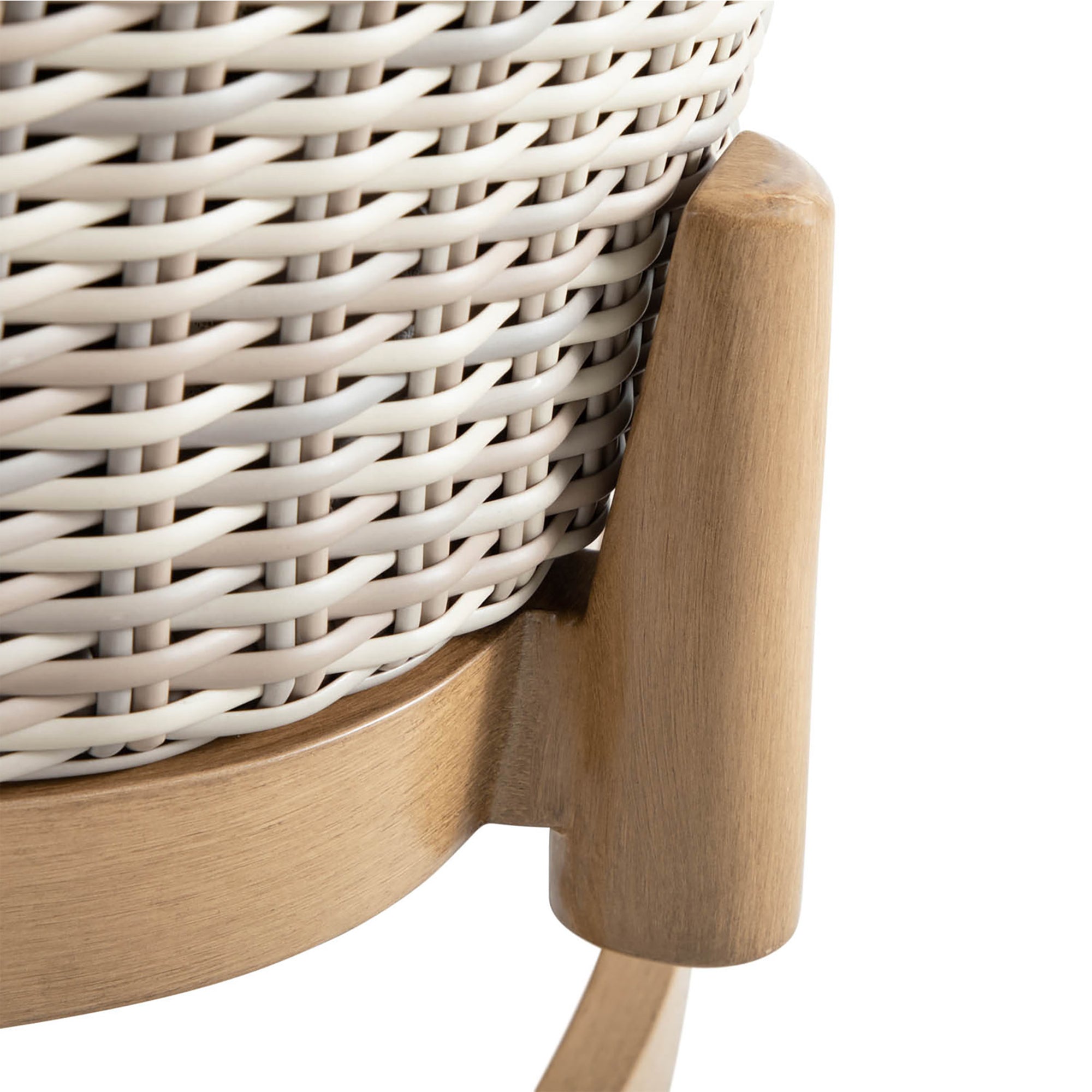 Palma Resin Wicker Outdoor Swivel Lounge Chair