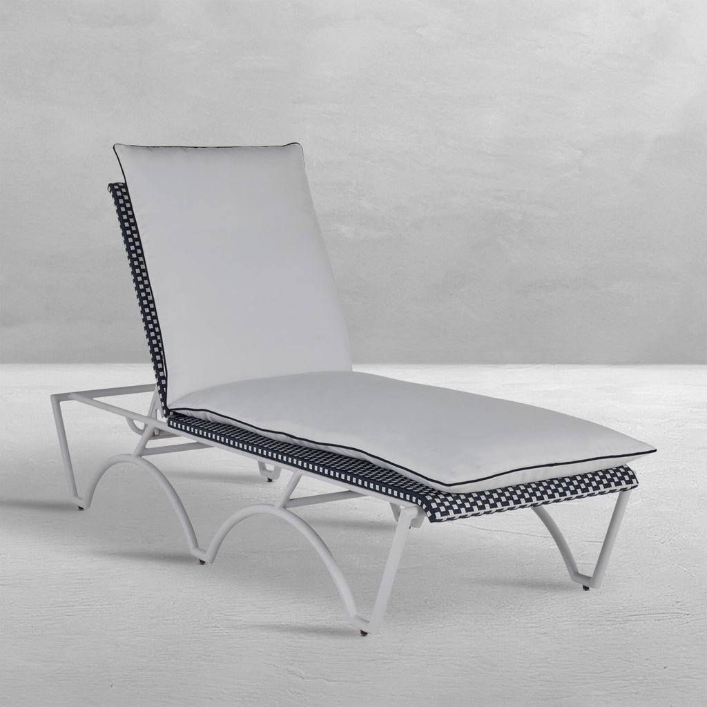 Savoy French Bistro Wicker Outdoor Chaise Lounge