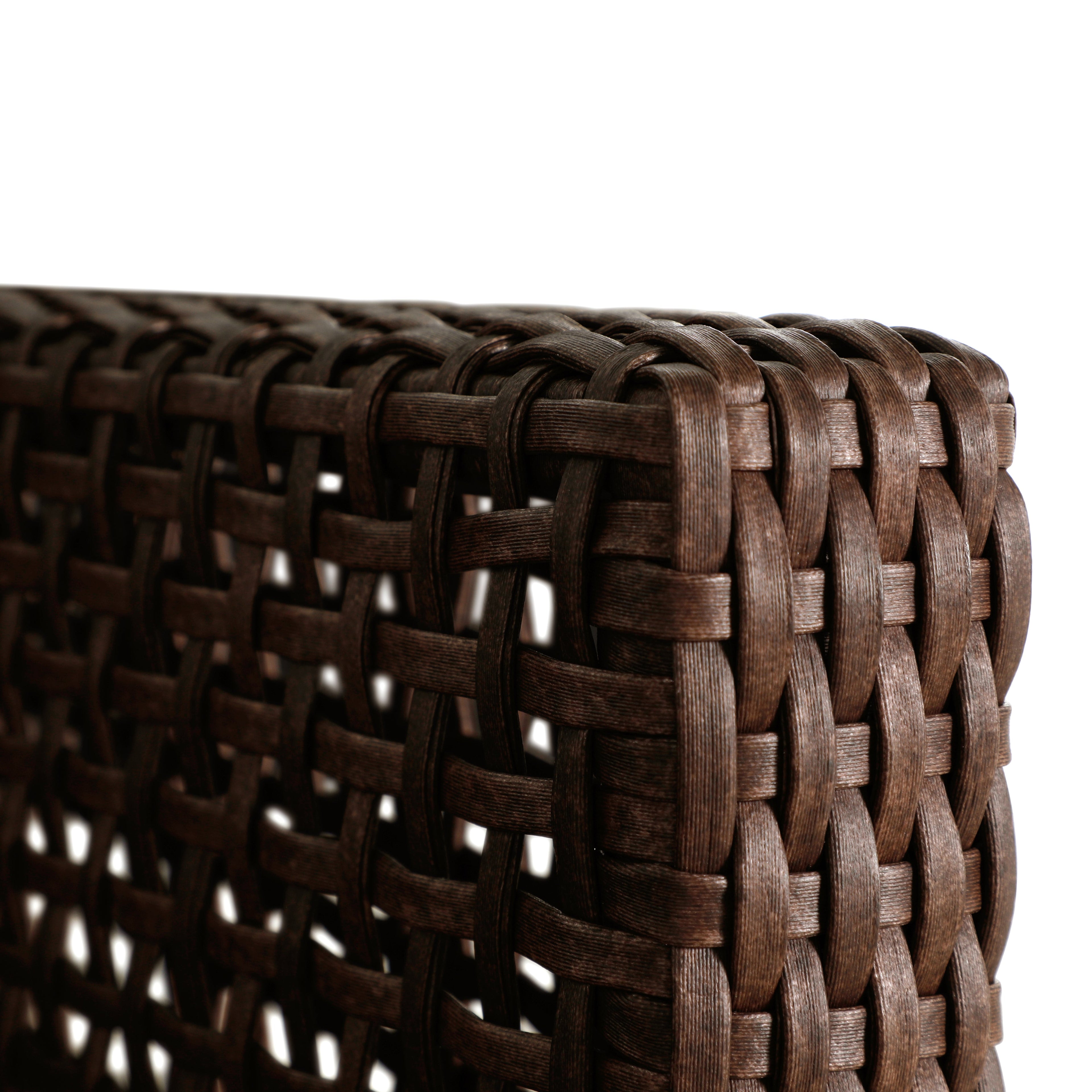 Peninsula Wicker Outdoor Swivel Glide Chair