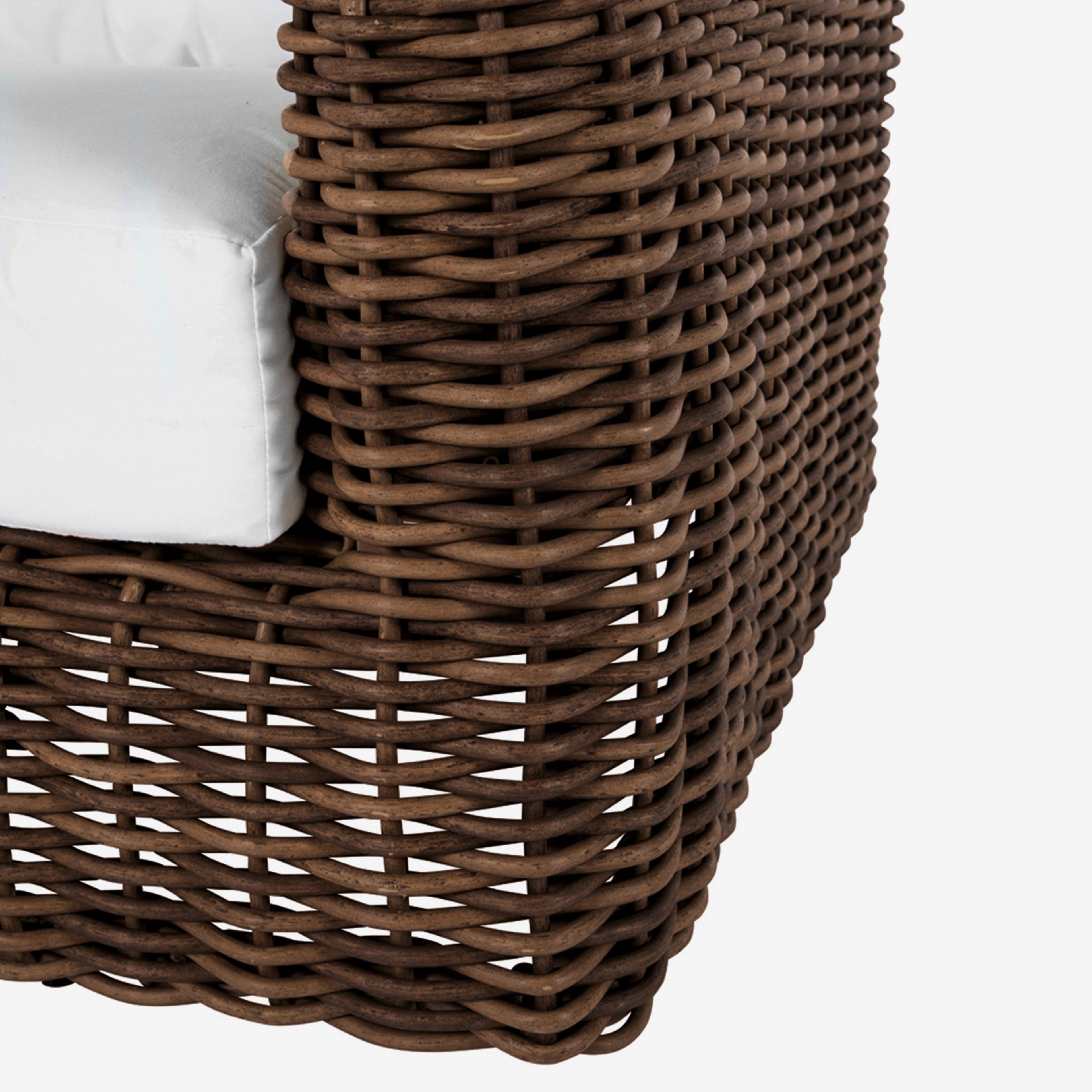 Montauk Resin Wicker Outdoor Swivel Lounge Chair