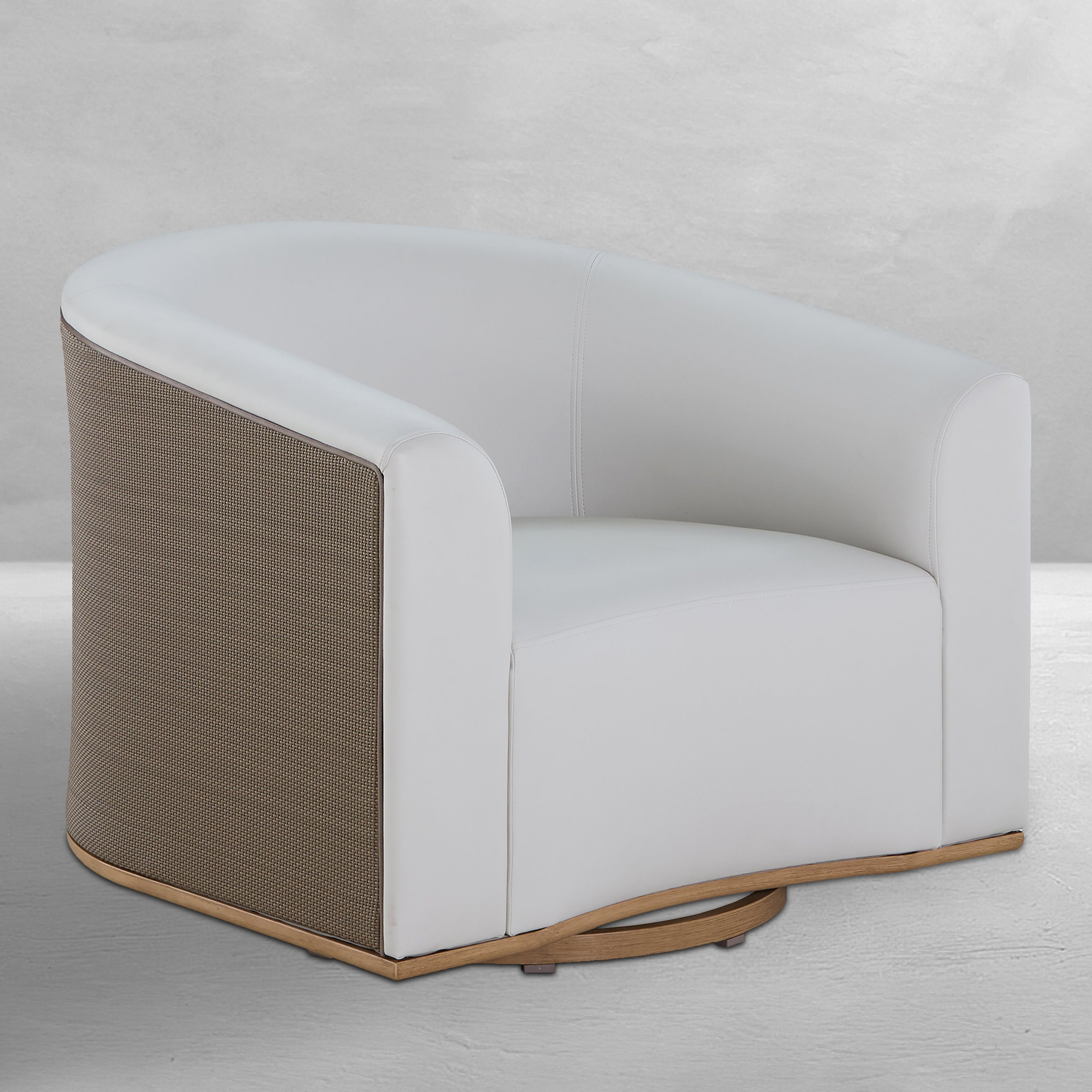 Tahoe Swivel Lounge Chair