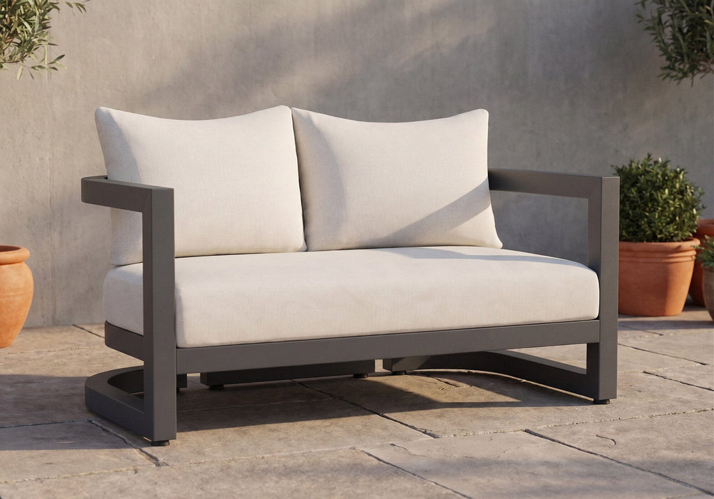 Malibu Loveseat in Cast Silver, No Welt