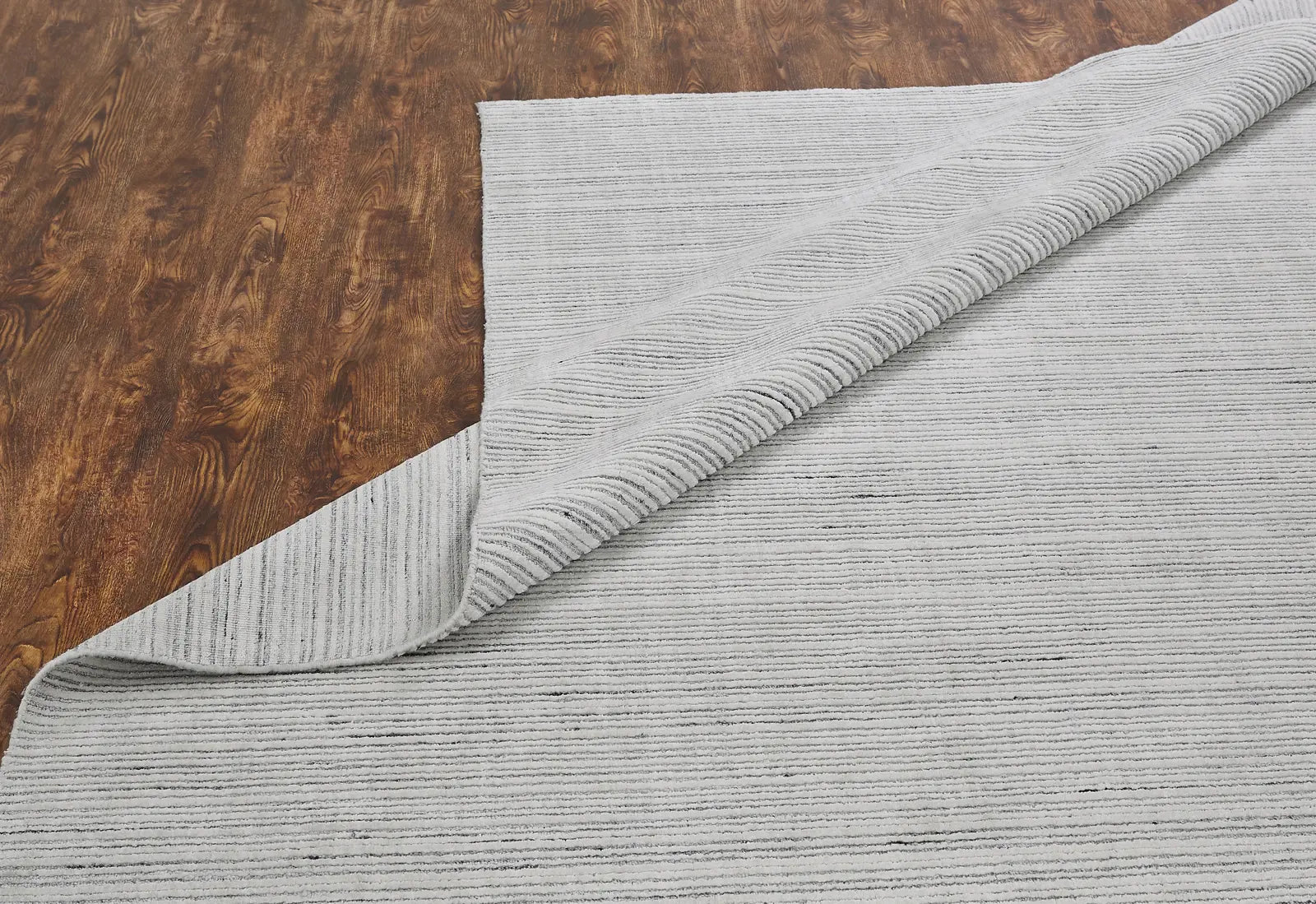 Contemporary Wool and Silkette Rug - Power Loom Bowery BW