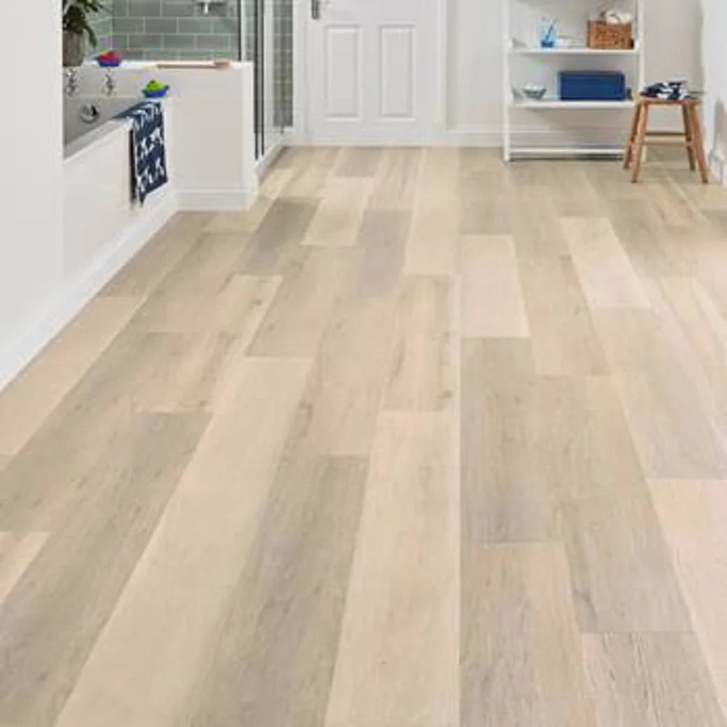 Karndean Luxury Vinyl Korlok Select Texas White Ash
