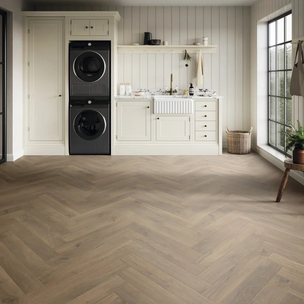 Karndean Luxury Vinyl Art Select Rigid Core Salon Oak 28"x4.5"