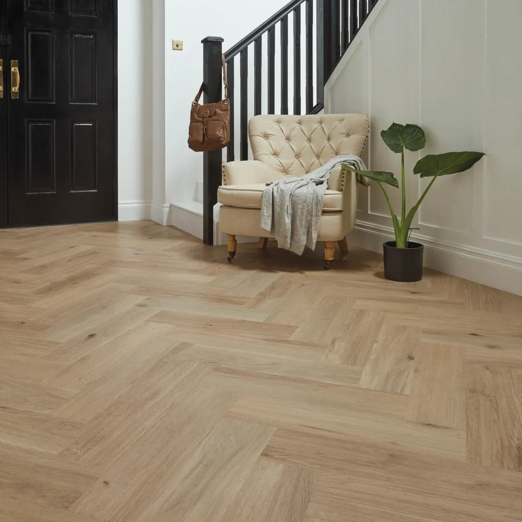 Karndean Luxury Vinyl Korlok Select Canadian Urban Oak 24"x6"