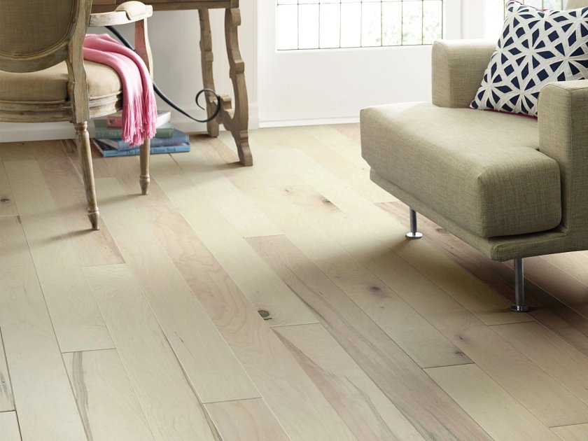 ECLECTIC MAPLE AMERICANA ROOM